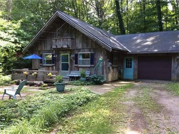 17252 Riley St, Holland, MI 49424
