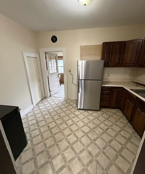 712 W Main St — Photo 6