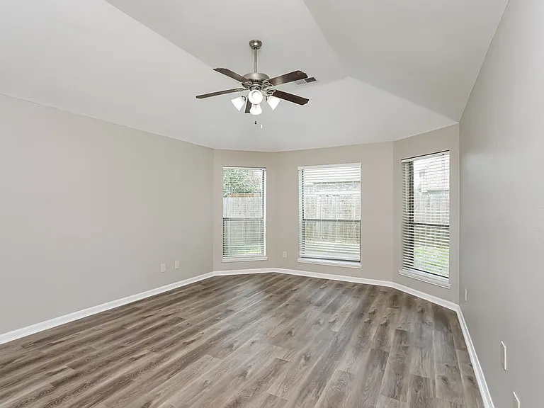 5403 Belvedere Dr — Photo 10