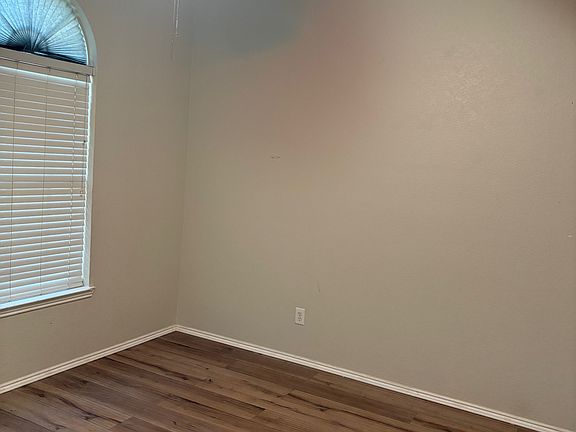 5th image of 9613 Bull Creek Dr