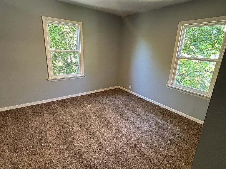 1278 Beardsley St — Photo 11