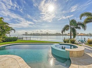 523 Key Royale Dr, Holmes Beach, FL 34217