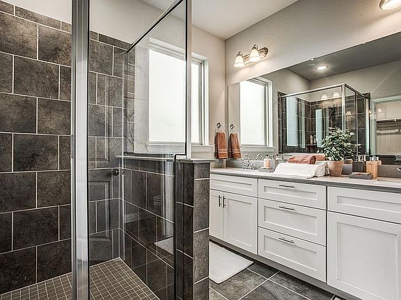 5th image of 12774 Perrin Ln