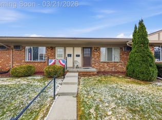 25204 Franklin Ter Unit 6, South Lyon, MI
