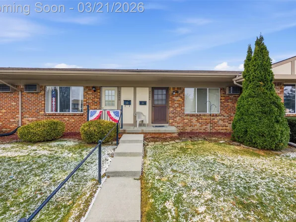 25204 Franklin Ter Unit 6, South Lyon, MI 48178