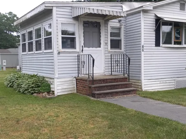 46 Carolyn Avenue, Seabrook, NH 03874