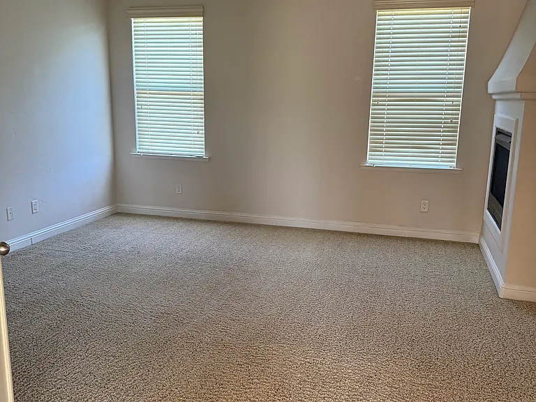 5898 N Shiraz Ave — Photo 18