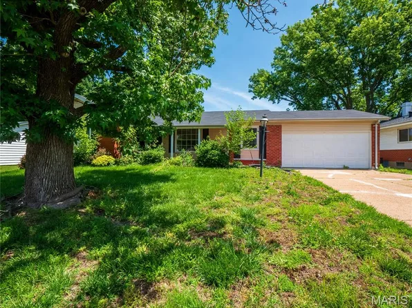 3410 Brunswick Dr, Florissant, MO 63033