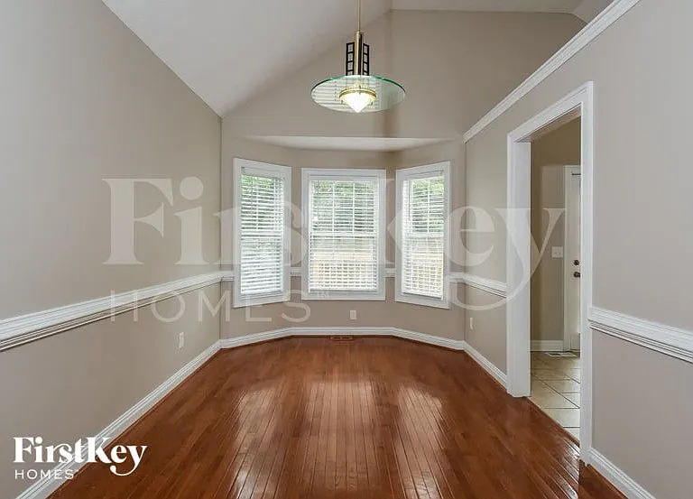 1229 Winsley Ct SW — Photo 6
