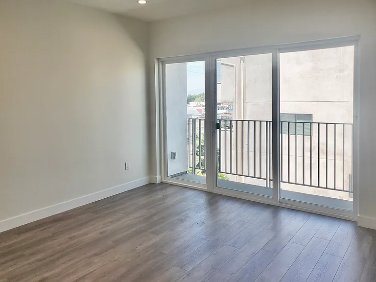 4960 Sepulveda Blvd #402 — Photo 6