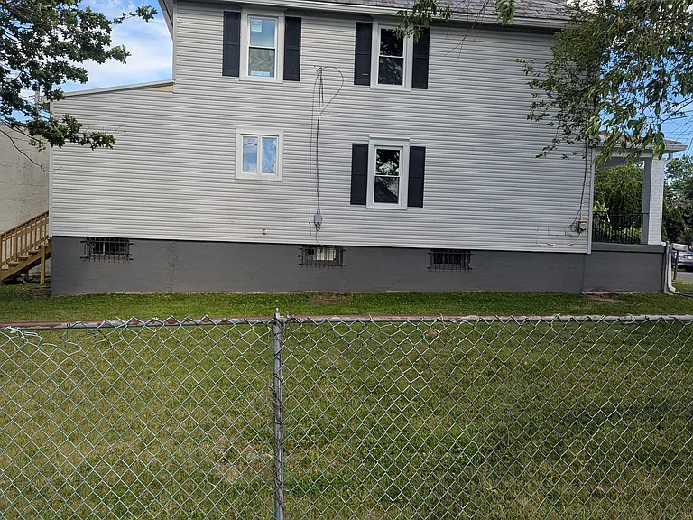 68 Weber Ave — Photo 15