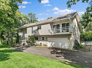 5305 N Ridgeway Rd, Ringwood, IL 60072