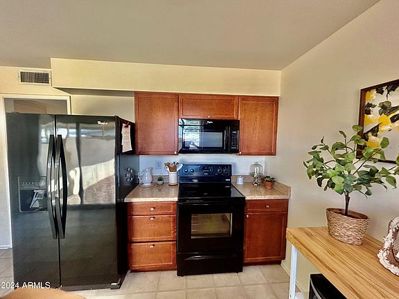 5th image of 9627 N 111TH Avenue
