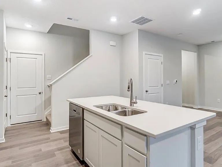 1480 Cardinez Way — Photo 6