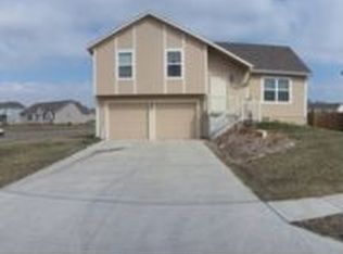 32582 W 172nd St, Gardner, KS 66030
