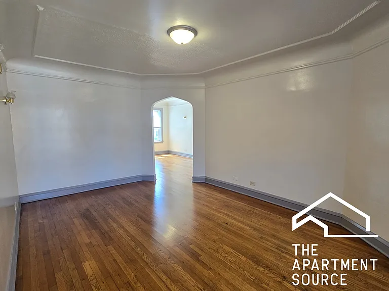 836 N Massasoit Ave #2B — Photo 3