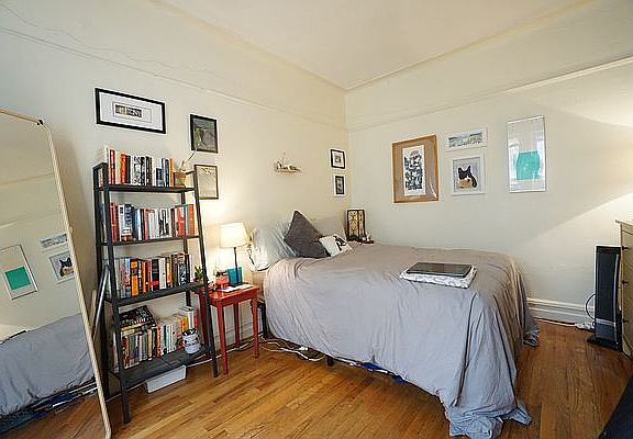 2nd image of 370 Bedford Ave APT 5A