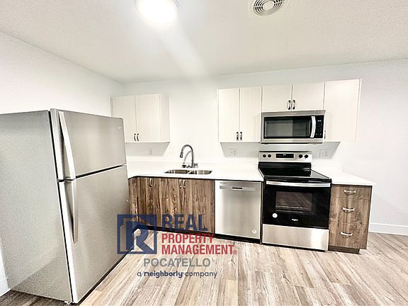 2nd image of 1962 Brock Dr #3