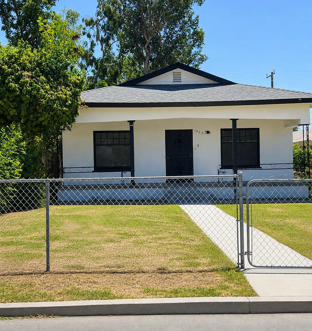 3 bed, 1.5 bath, 1415 sqft, $3,200 — Photo 1