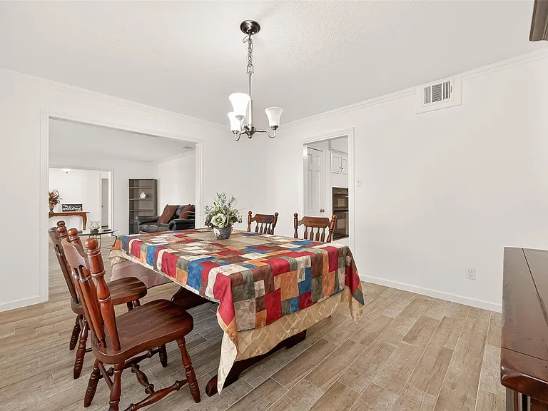 3815 Fernglade Dr — Photo 16