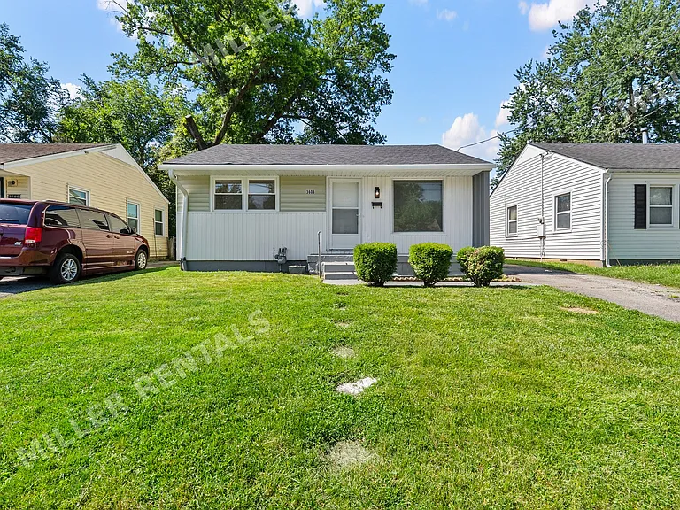 3606 Hudson Ave — Photo 1