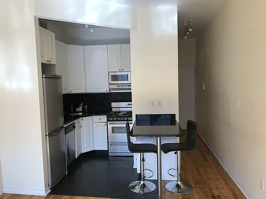 Rented by Royalty Living NYC | media 19