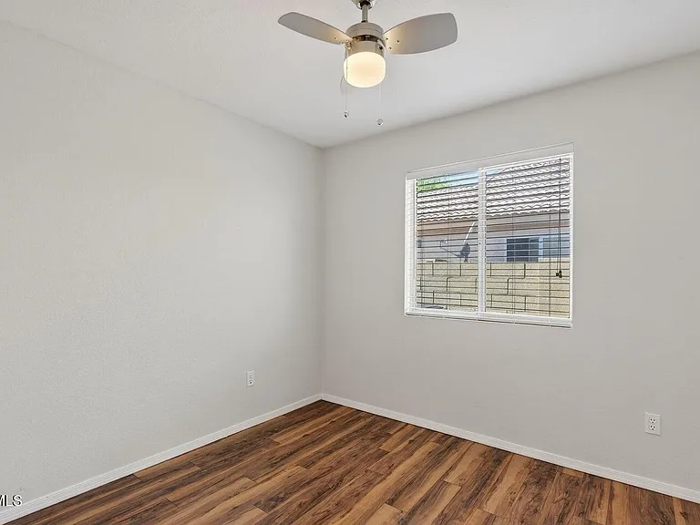 1948 E Carla Vista Dr — Photo 18