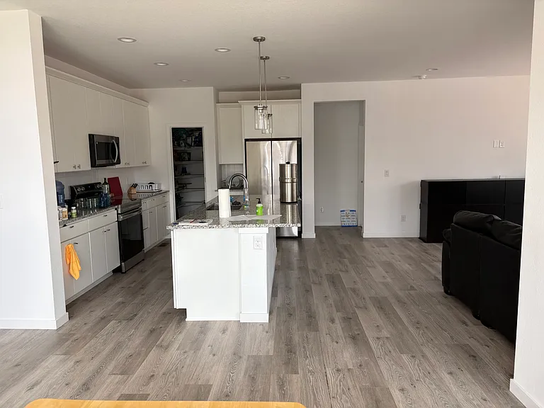 928 Saint Andrews Ln — Photo 3