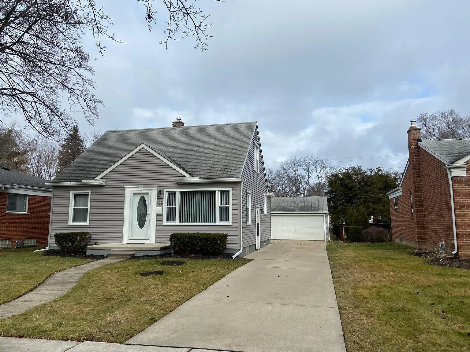 135 Midland Blvd photo 1