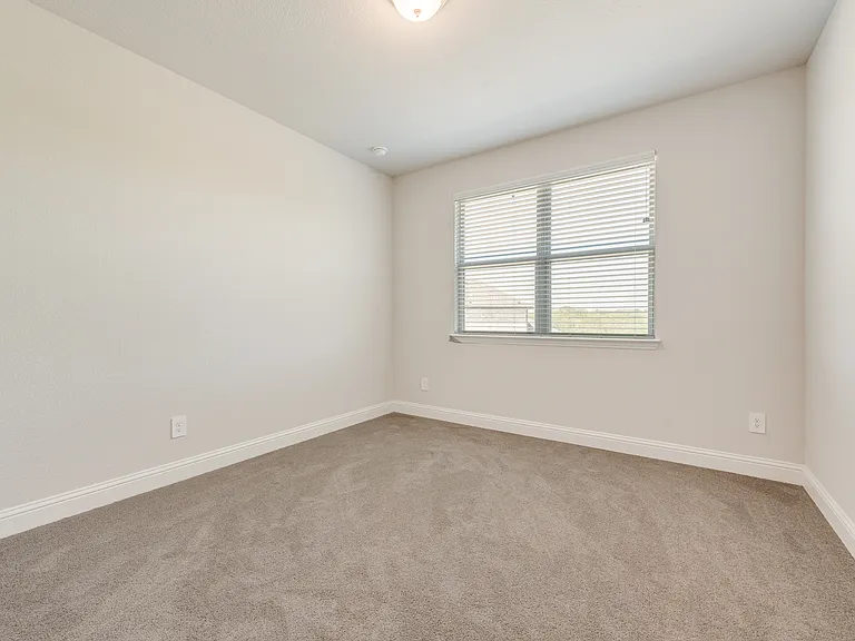 306 Duxbury Ct — Photo 30