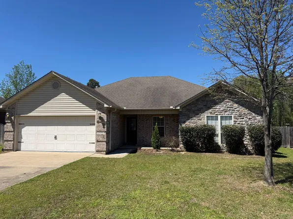 2403 Lancashire Ln, Cabot, AR 72023