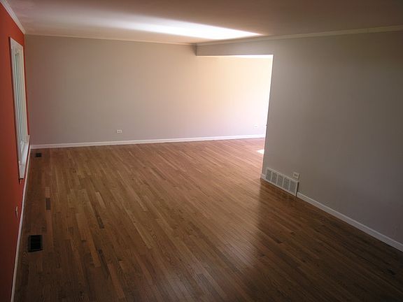 5th image of 509 Antietam St