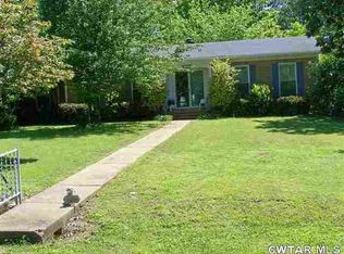 1036 Day Dr, Lexington, TN 38351