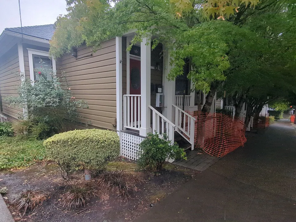 1526 SW 18th Ave