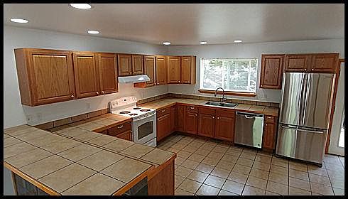 5th image of 6450 Shire Estate Pl NE