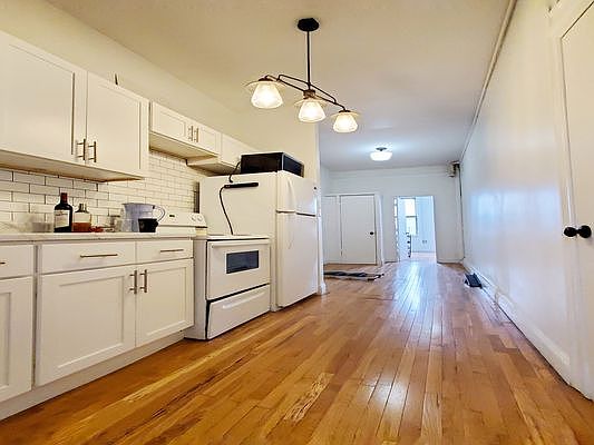 1st image of 250 Stockholm St #4RR