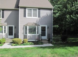 11 Braintree Ct, Suffield, CT 06078
