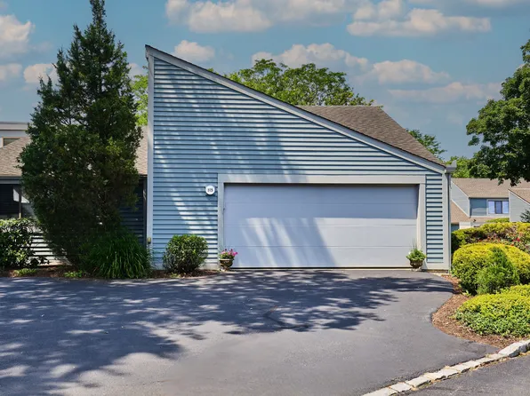 115 Harvest Commons #115, Westport, CT 06880