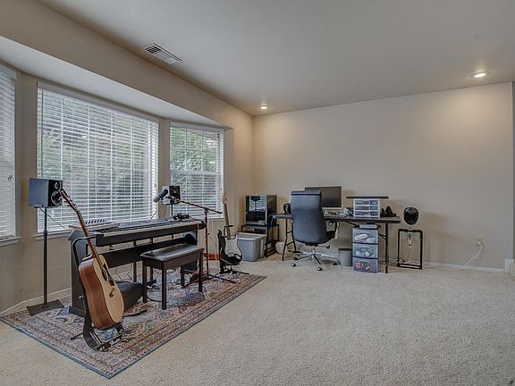 2nd image of 3685 Sunwood Dr