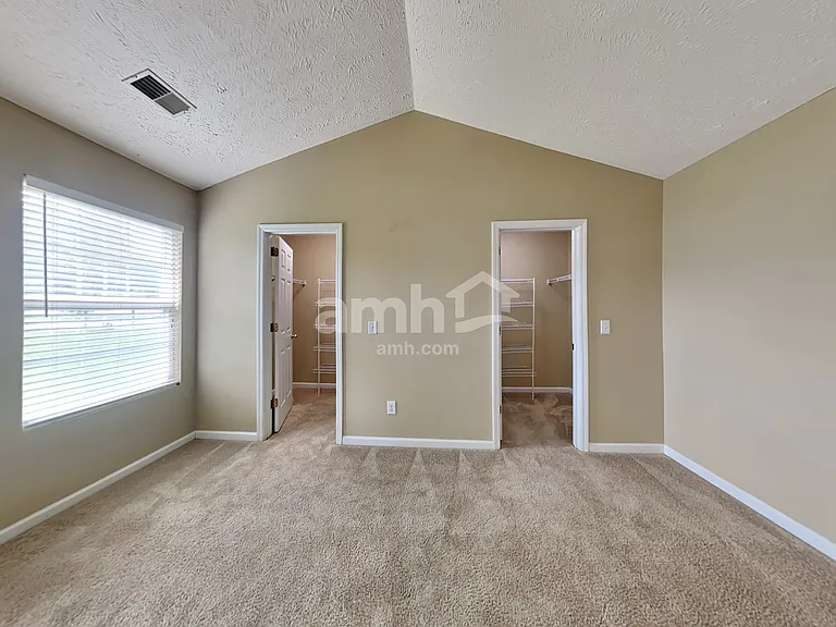 2315 Hayward Ln — Photo 8