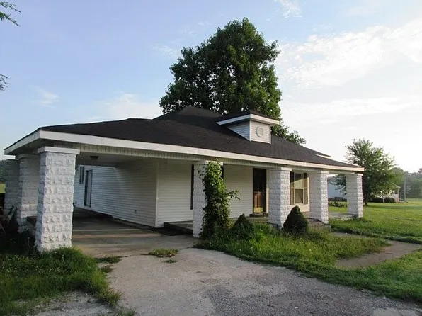 1032 W Main St, Newbern, TN 38059