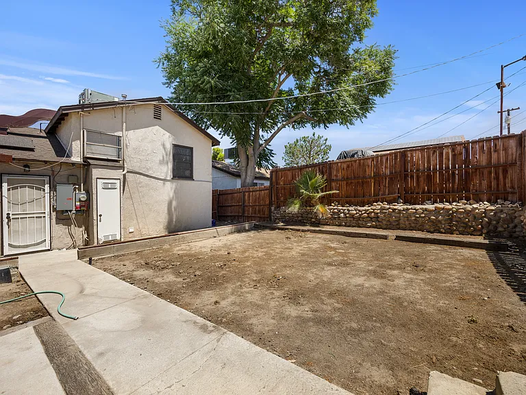 2803 Hawthorne Ave #B — Photo 26