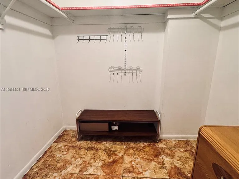 609 NE 14th Ave #706 — Photo 28