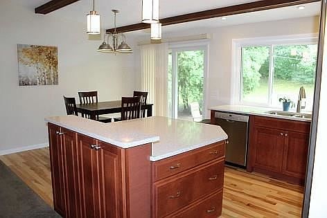 5th image of 15 Debran Dr