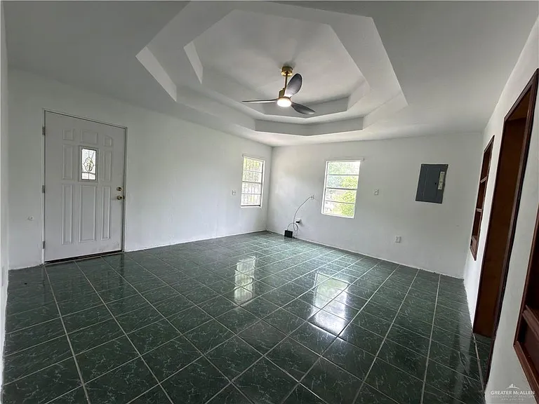 21806 Hidalgo St — Photo 10