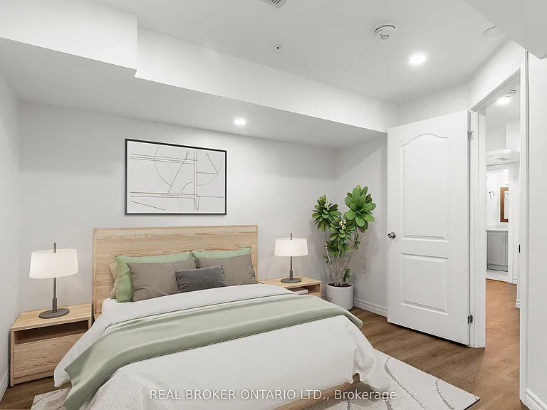 392 Clarkson Gate #BASEMENT — Photo 8