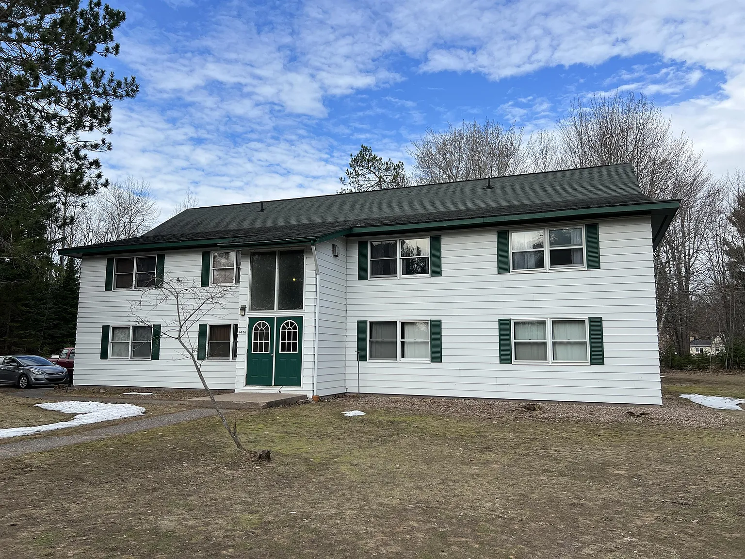 612 Willow Road — Photo 1