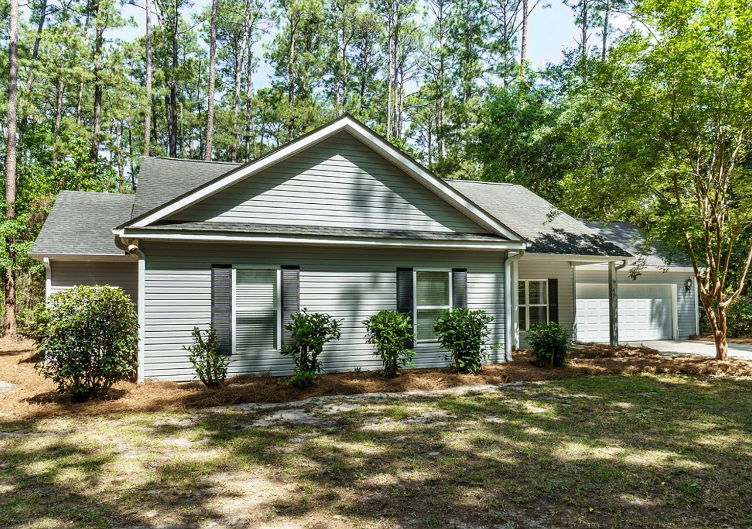 Desirable home on Lady's Island — Photo 2