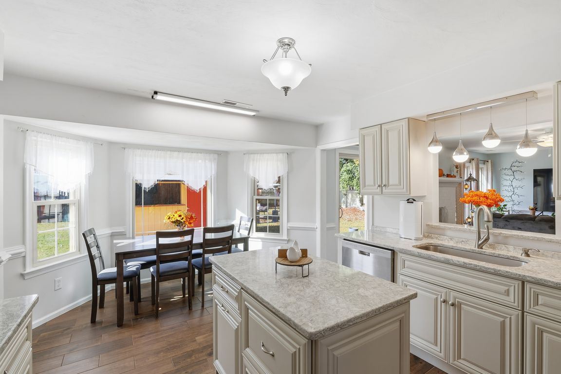 next background image