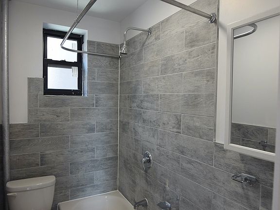 4th image of 47-17 39th St #9